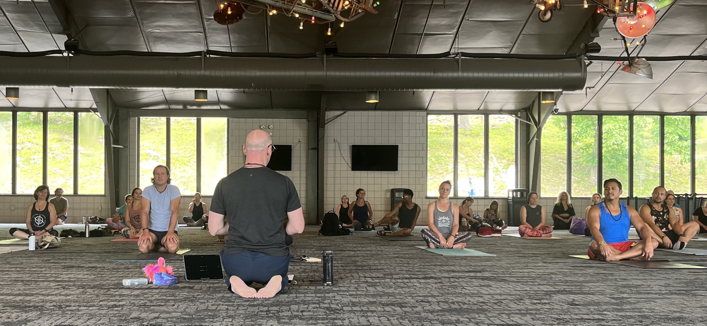 Kundalini yoga hero image