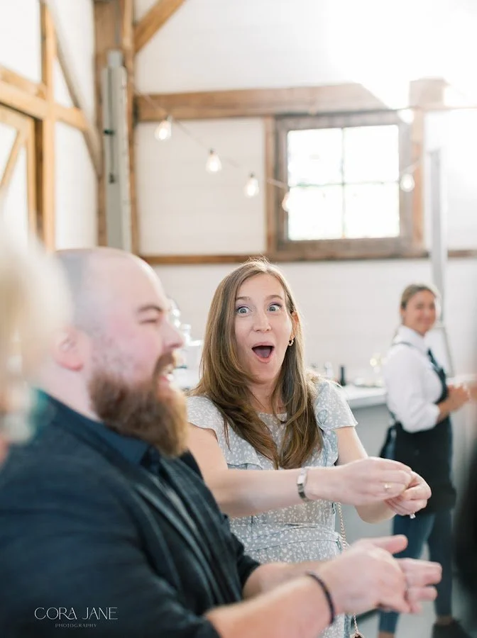 A guest’s astonished reaction as Dustin Dean performs mindreading