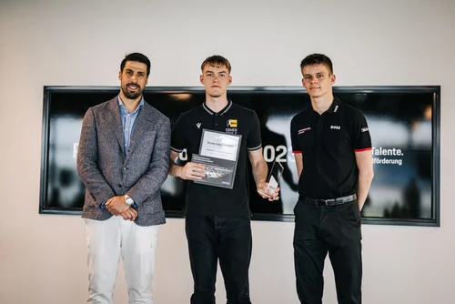 Luca receiving the Porsche Turbo Award 2023