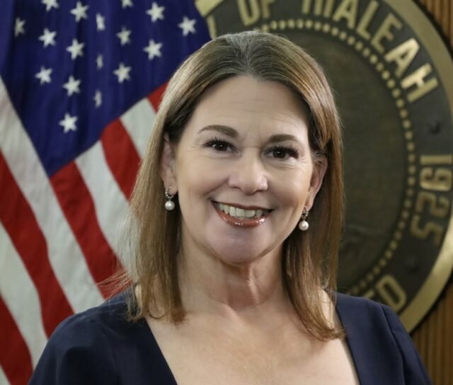 Vivian Casáls-Muñoz