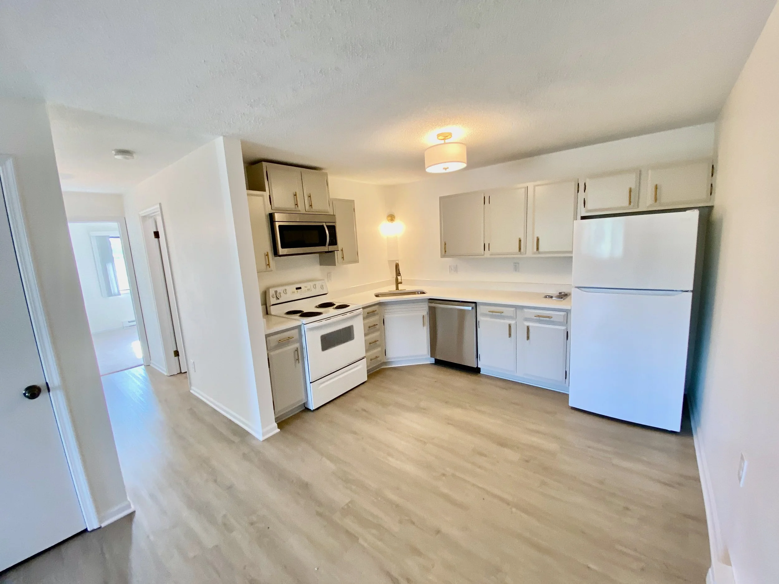 127 On The Square 2-bedroom kitchen