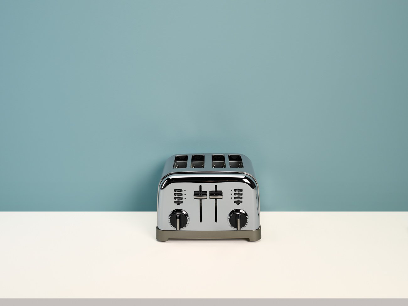 Dominguez retouching for Square Retail