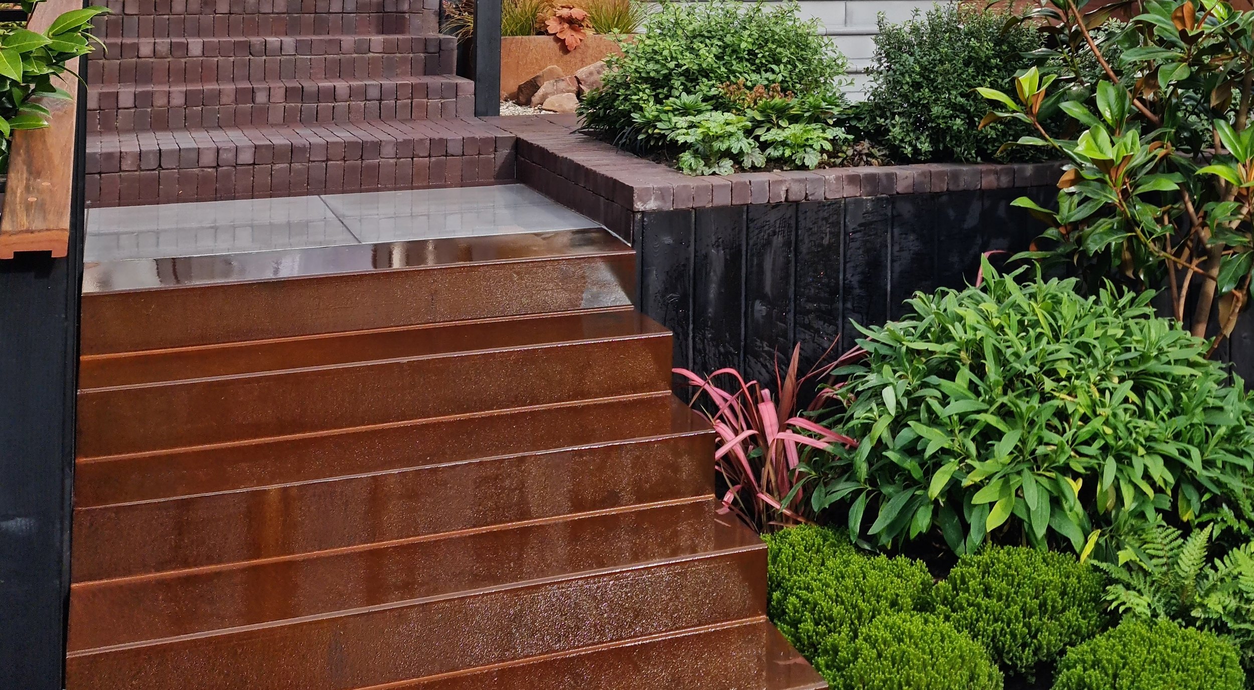 Modern garden design showing a restrained palette and clear spatial organisation