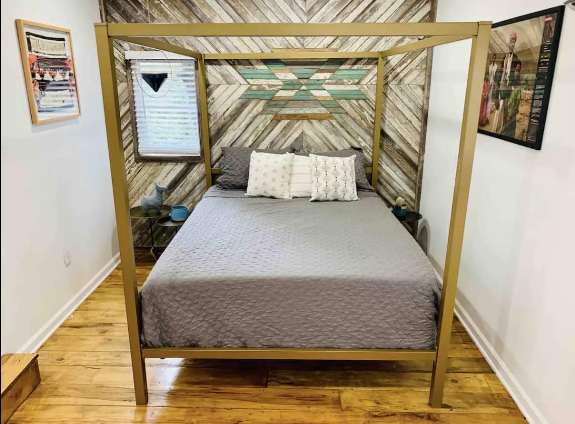 Cozy Tiny Home with Fire Pit & Hot Tub at Maxam East Point Atlanta - image 5
