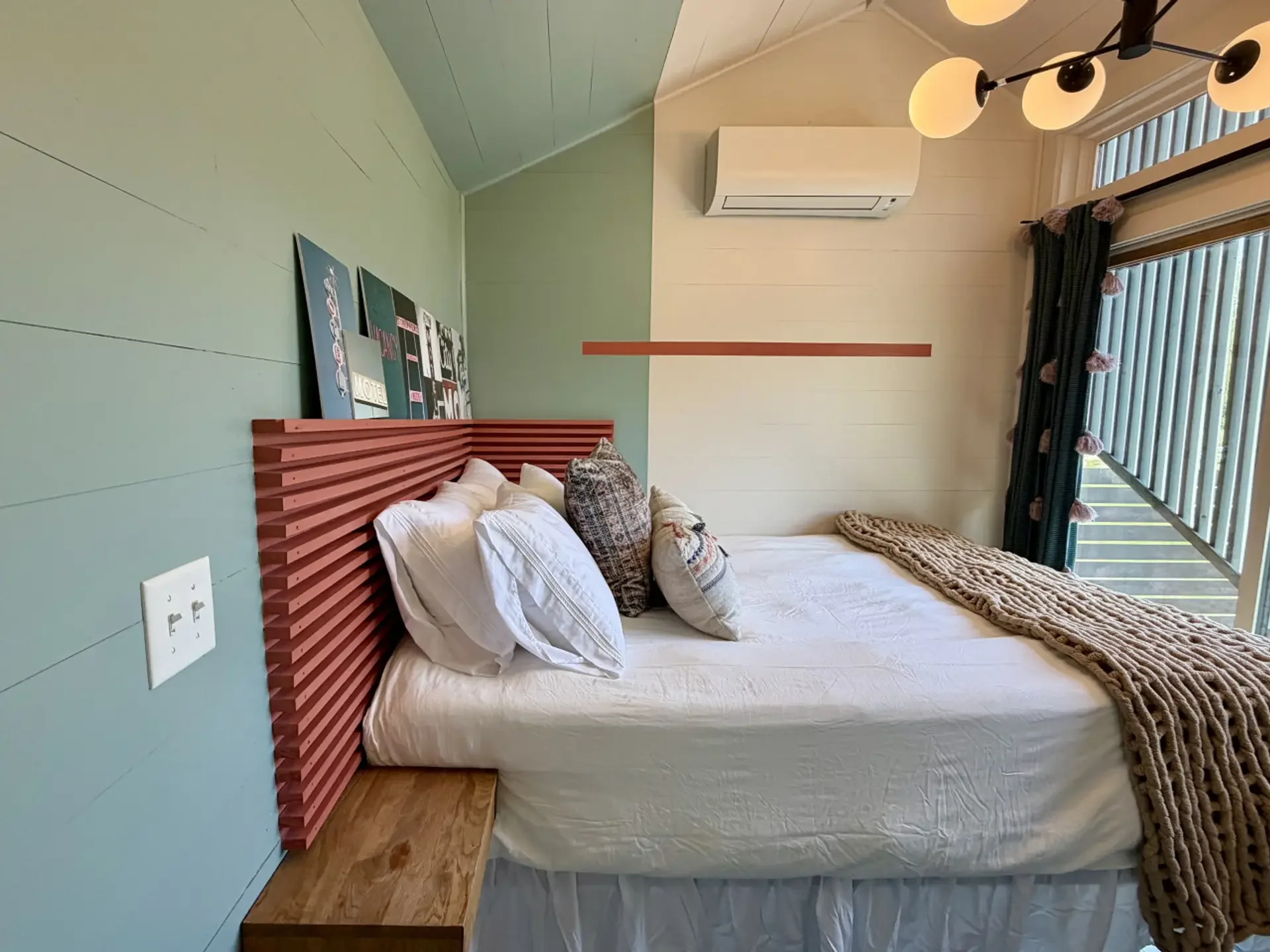 Honeymoon Villa XL bedroom 2