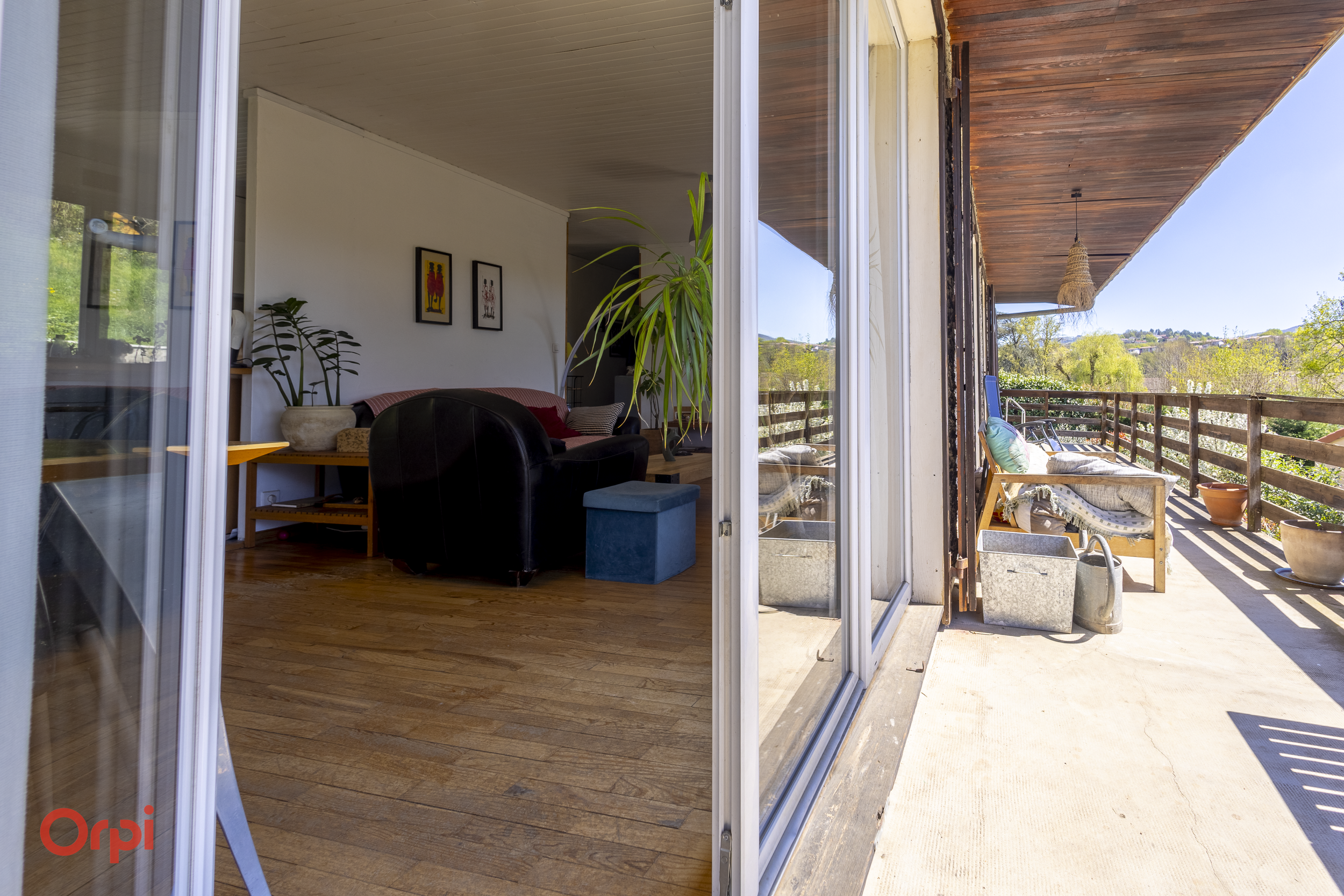 Photo HDR balcon terrasse — photographe immobilier partenaire agences SainBel Rhône