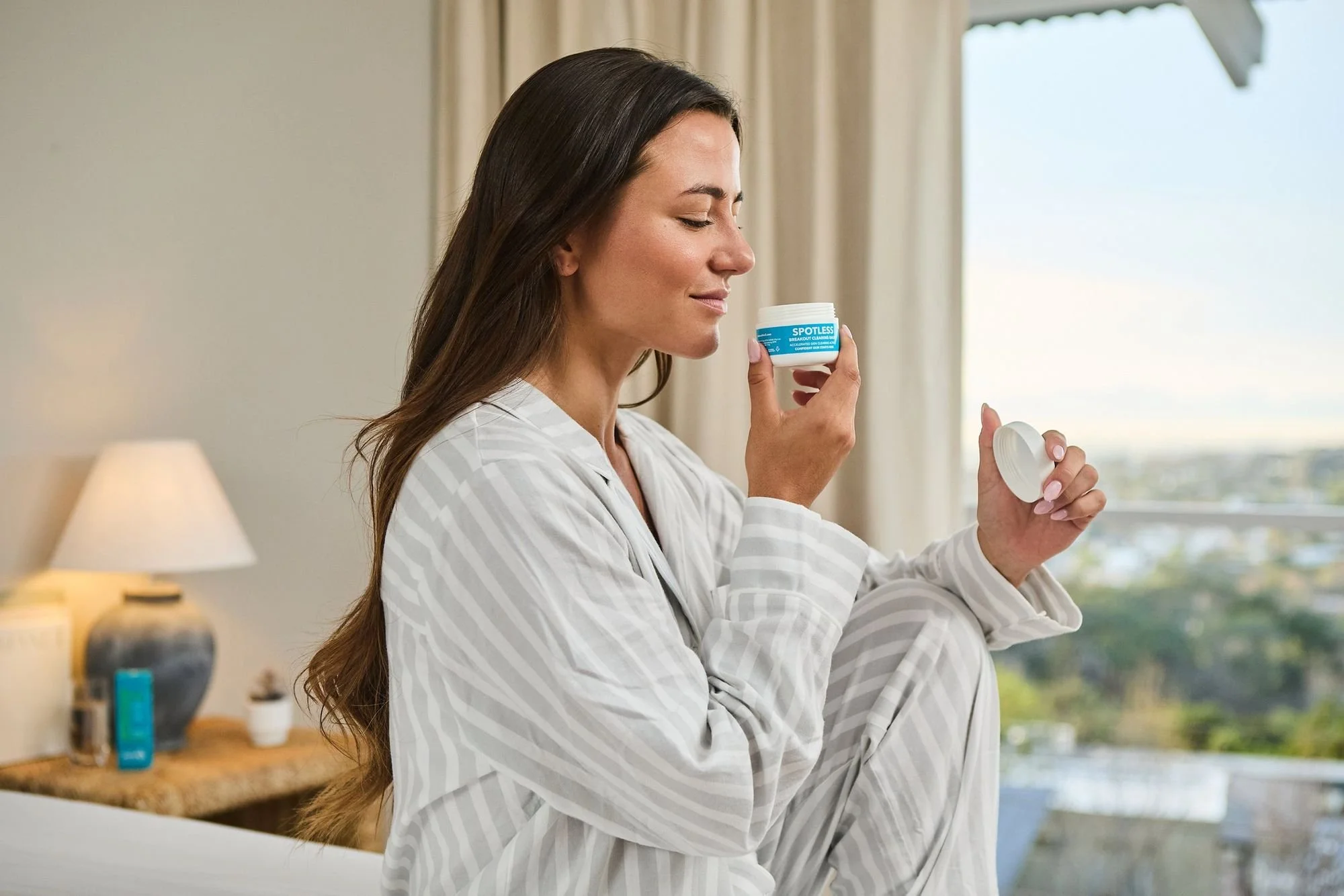Activ O2 content shoot, morning routine with the Spotless range