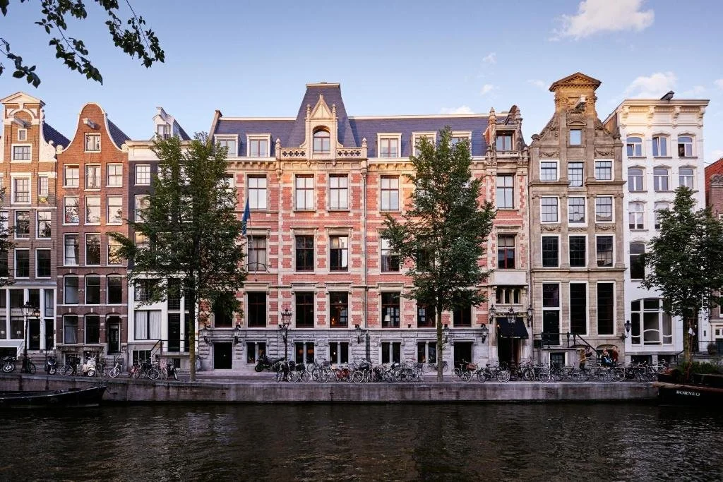 The Hoxton Amsterdam: historische Hotelfassaden an der Herengracht