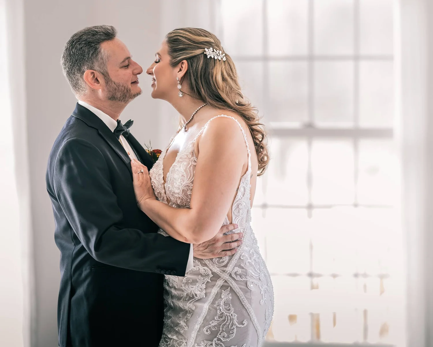 Charissa and Andrew seeing each other for the first time at Windham Manor