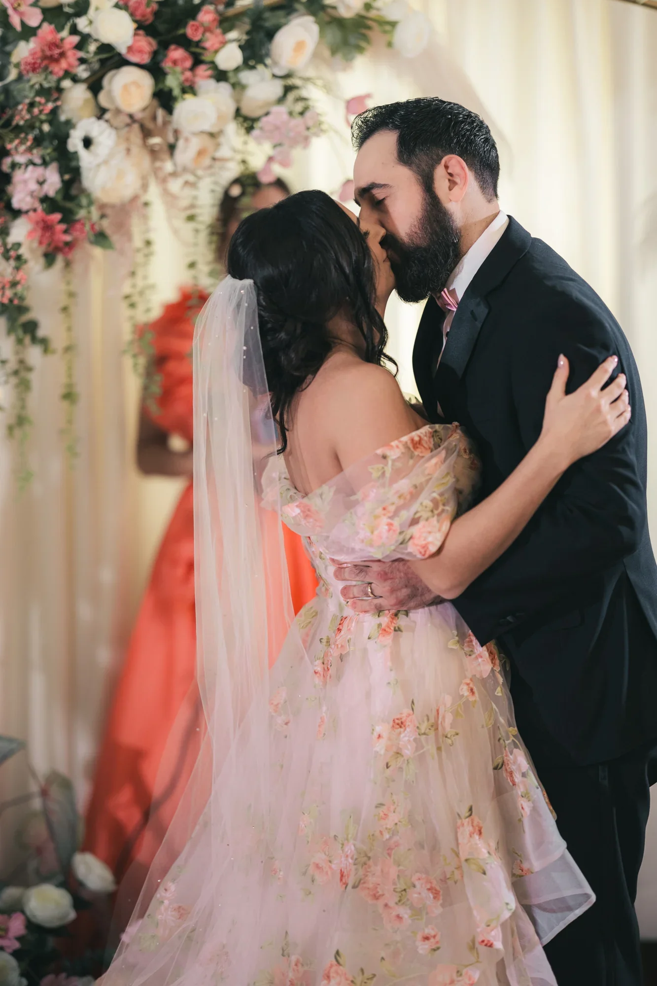 Melissa and Jim share their ceremony kiss at Remlik’s.