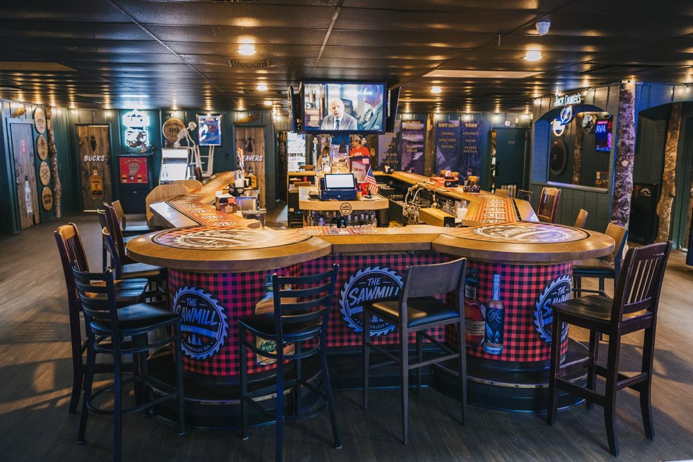 The horseshoe bar at The Sawmill in Tampa