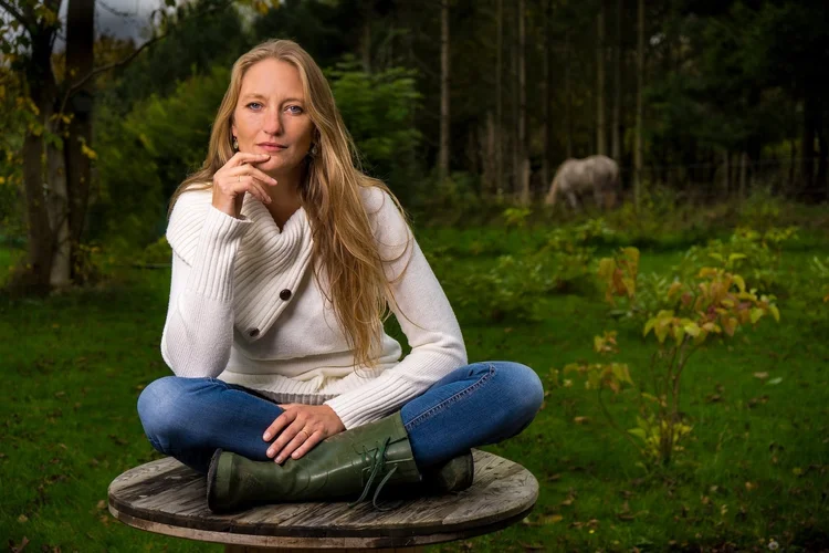 Portræt af Kira Madsen