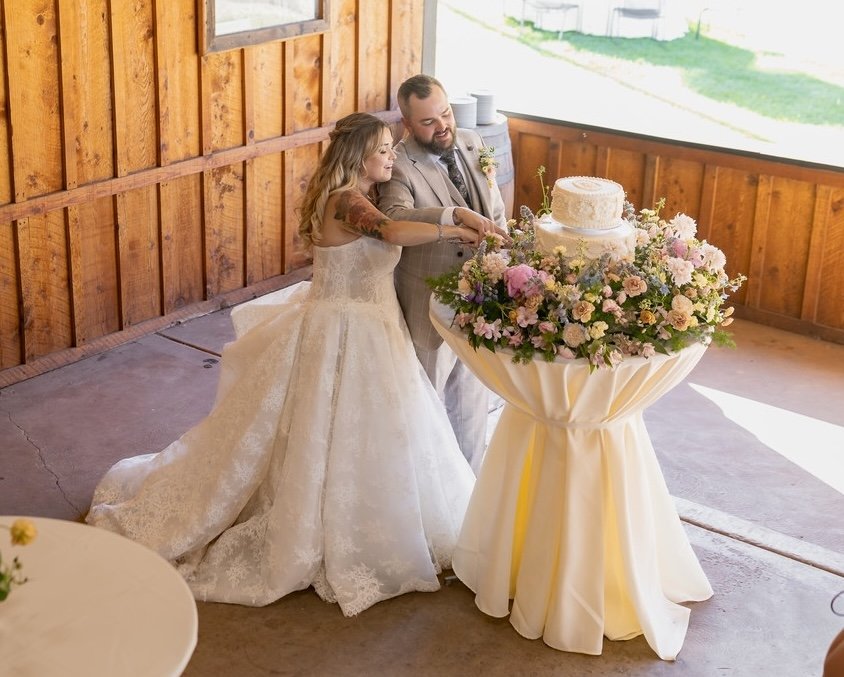 Utah wedding floral installation