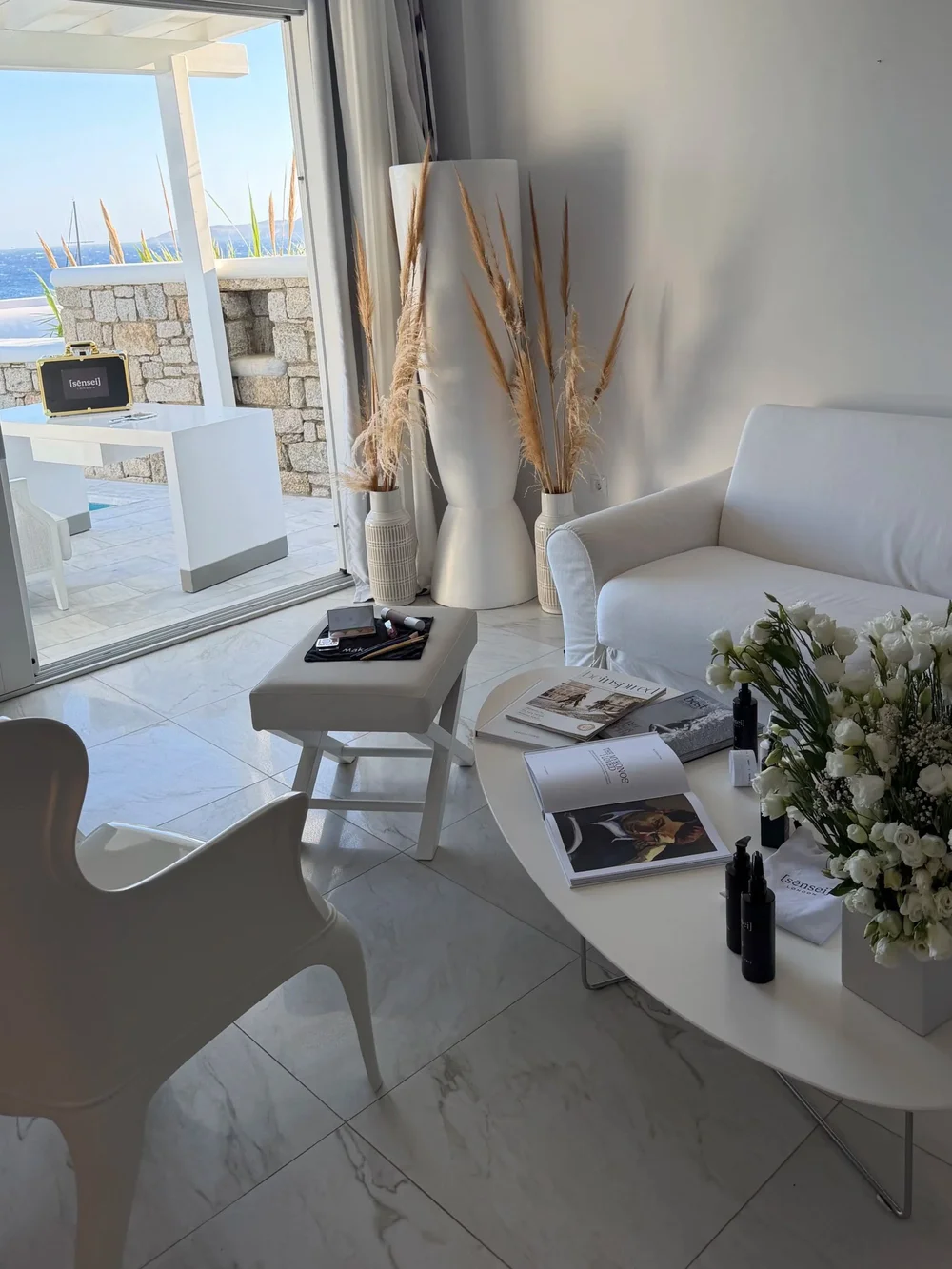 Bridal beauty in Mykonos