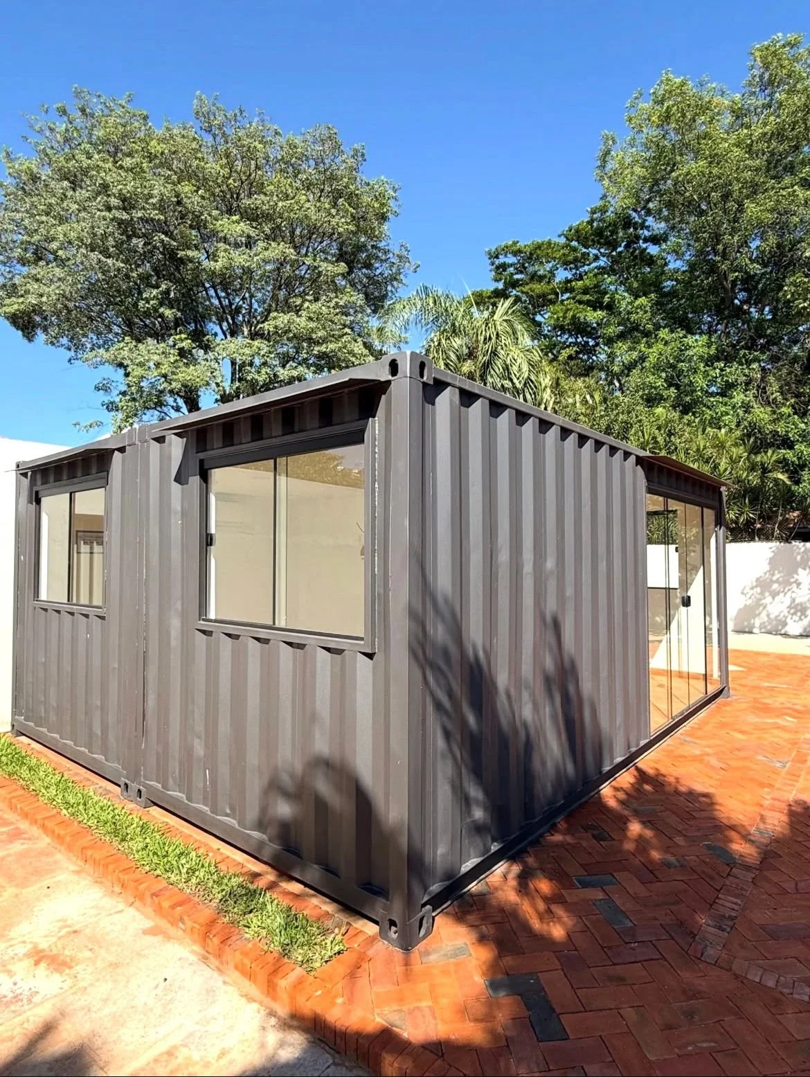 Oficina dos contenedores 20 pies exterior