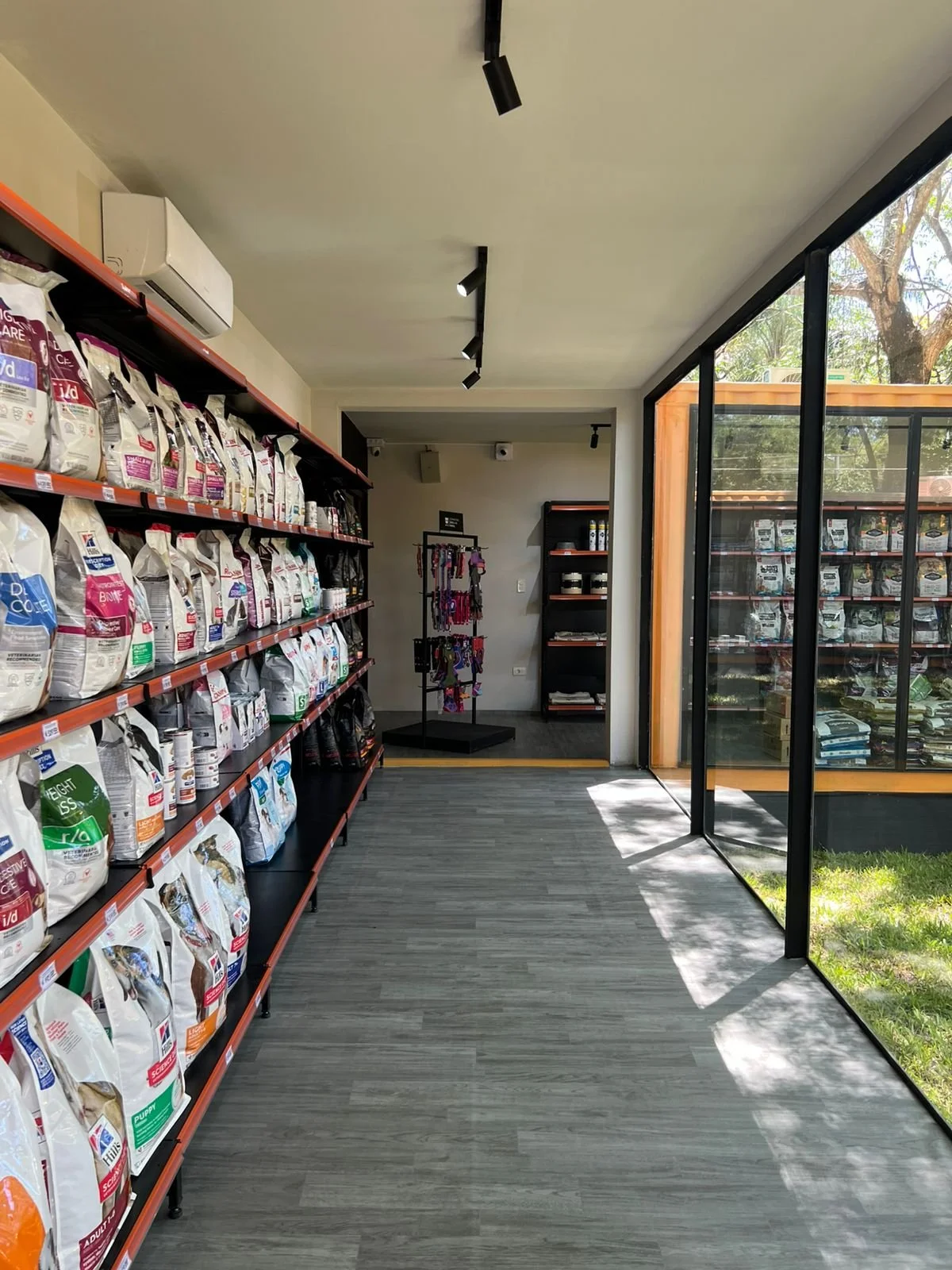 Showroom 4Pets terminado exterior