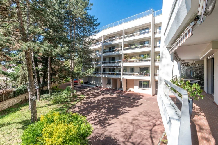 Façade et vues – Avenue Charles V, Nogent-sur-Marne