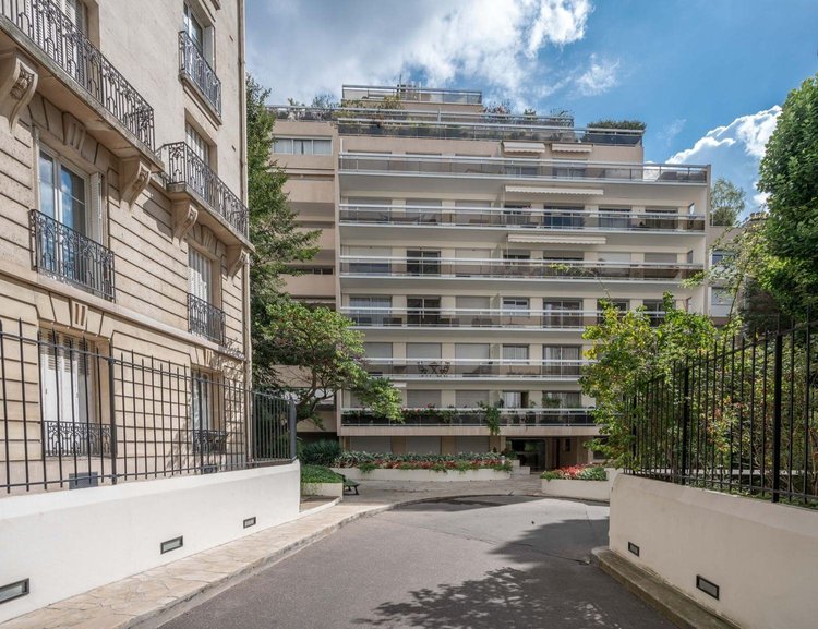 Façade et vues – Rue Fabre d'Églantine, Paris 12e