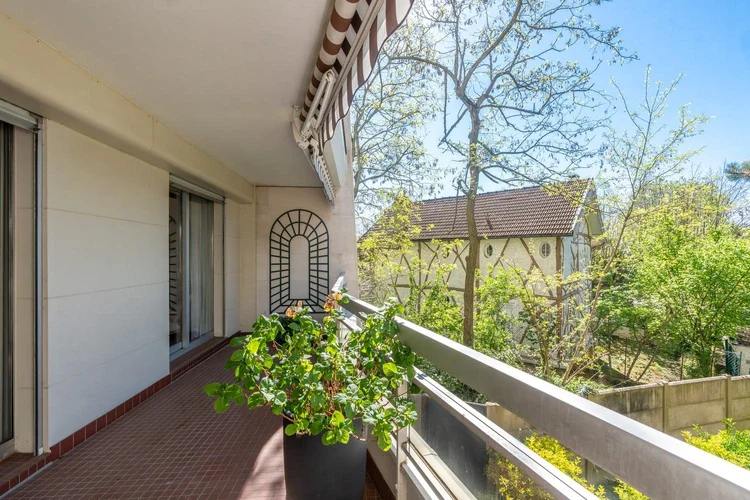 Terrasse – Avenue Charles V, Nogent-sur-Marne
