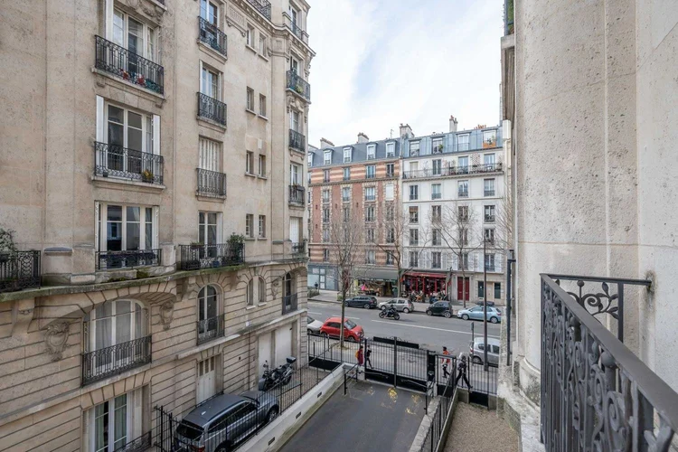 Façade et vues – Rue Fabre d'Églantine, Paris 12e