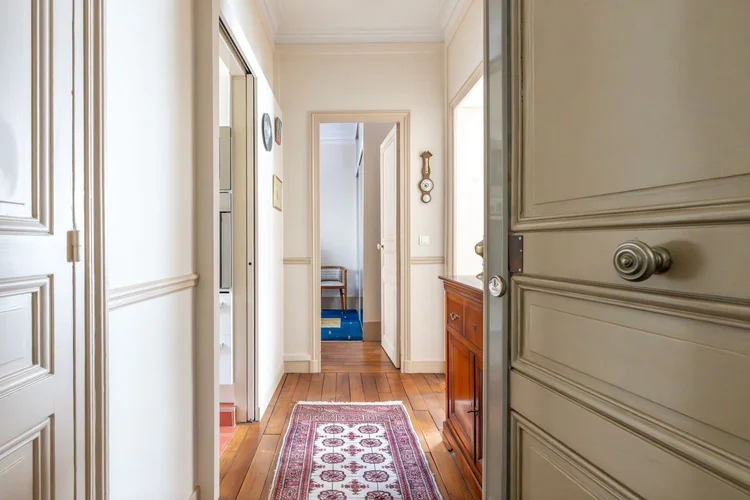 Entrée et dégagements – Avenue Daumesnil, Paris 12e