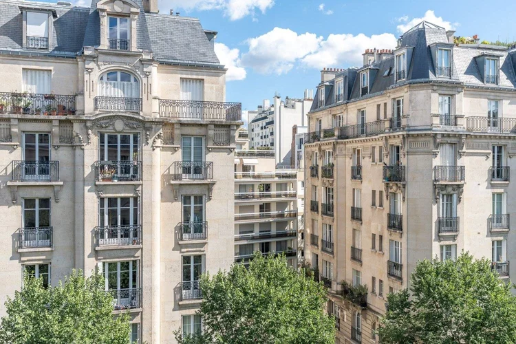 Façade et vues – Rue Fabre d'Églantine, Paris 12e