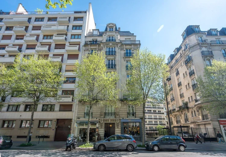 Façade et vues – Rue Fabre d'Églantine, Paris 12e