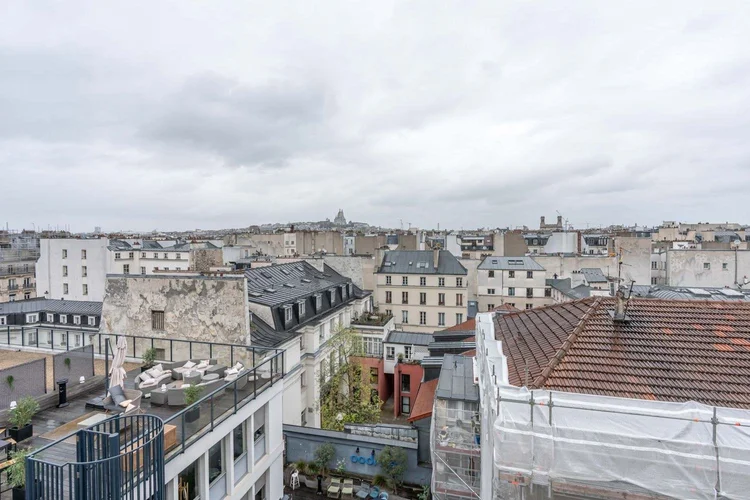 Façade et vues – Rue d'Enghien, Paris 10e