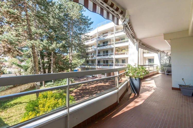 Terrasse – Avenue Charles V, Nogent-sur-Marne