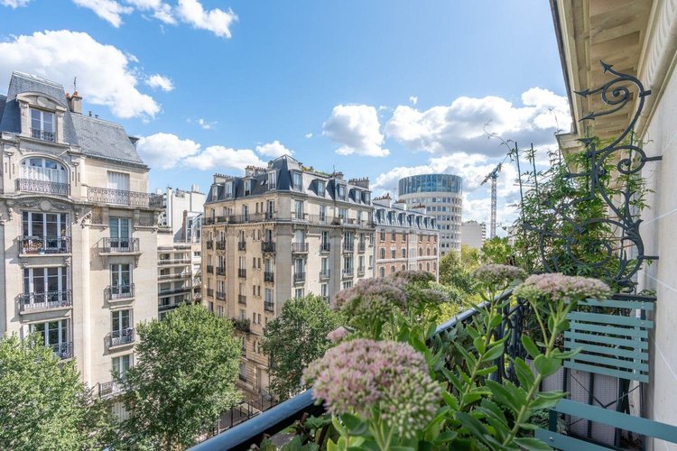 Façade et vues – Rue Fabre d'Églantine, Paris 12e