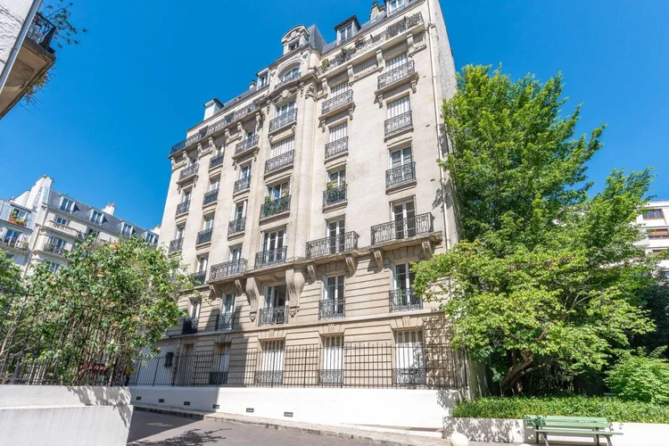 Façade et vues – Rue Fabre d'Églantine, Paris 12e