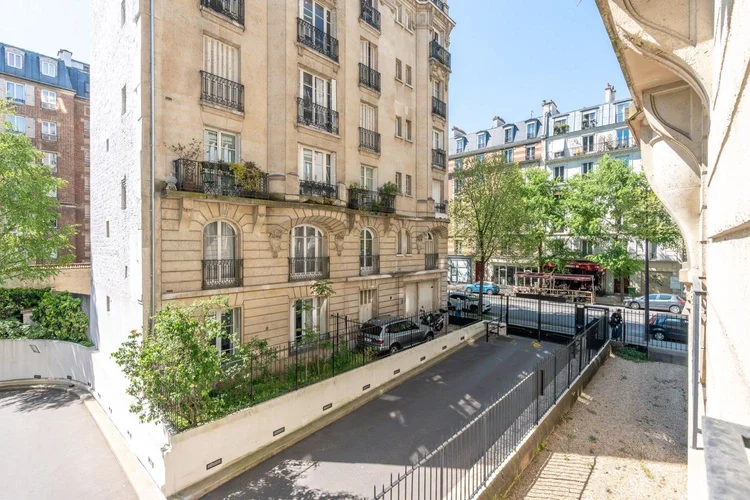 Façade et vues – Rue Fabre d'Églantine, Paris 12e