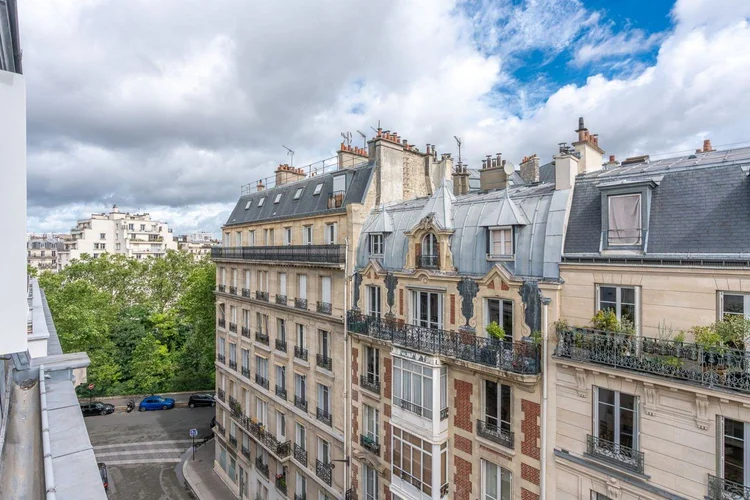 Façade et vues – Rue Gustave Doré, Paris 17e