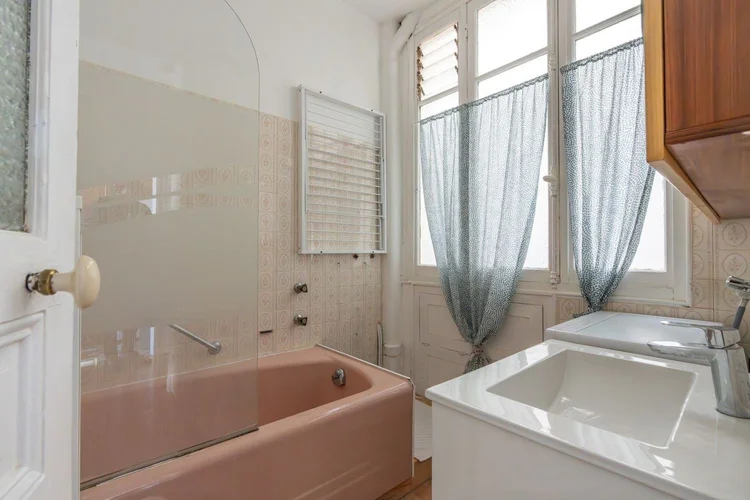 Salle de bains – Rue Fabre d'Églantine, Paris 12e