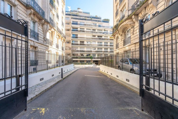 Façade et vues – Rue Fabre d'Églantine, Paris 12e