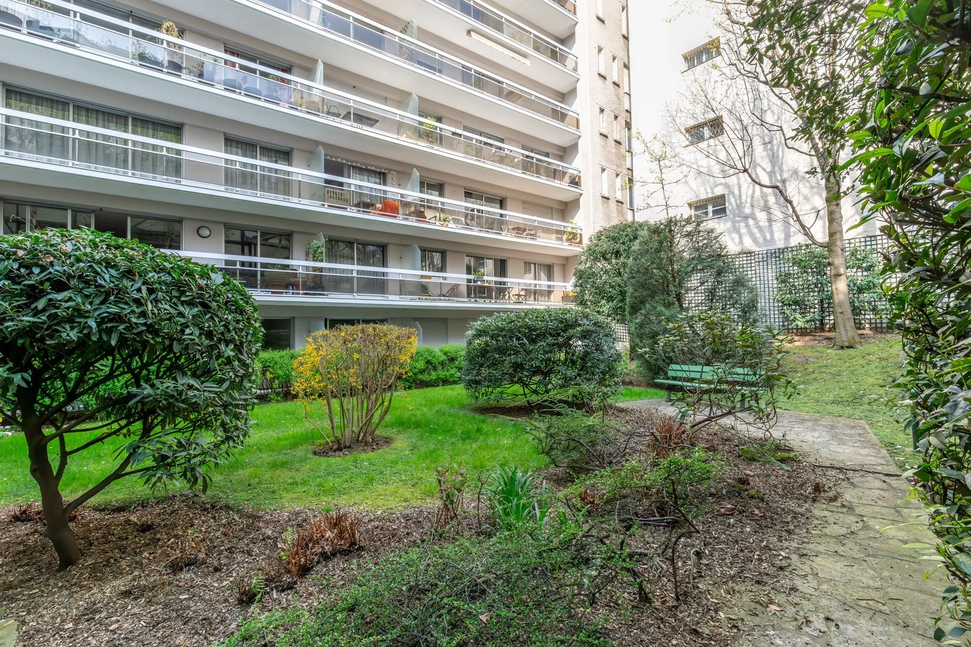 Le jardin de la résidence