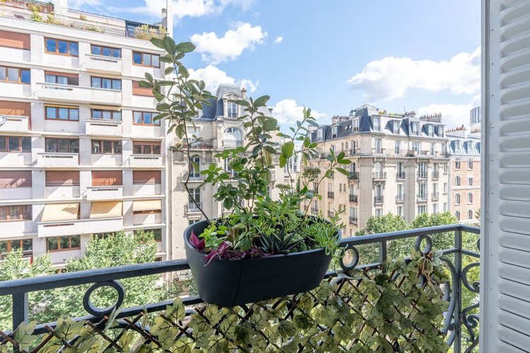 Façade et vues – Rue Fabre d'Églantine, Paris 12e