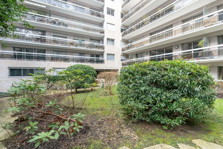 Façade et vues – Rue Fabre d'Églantine, Paris 12e