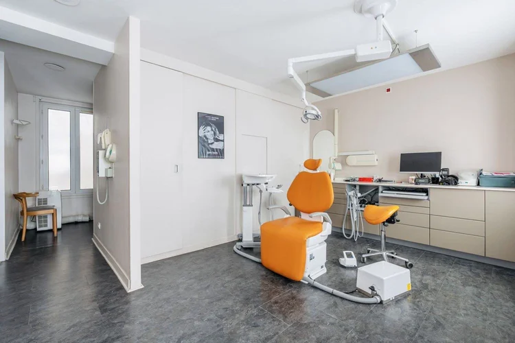 Cabinets et bureaux – Cours de Vincennes, Paris 12e