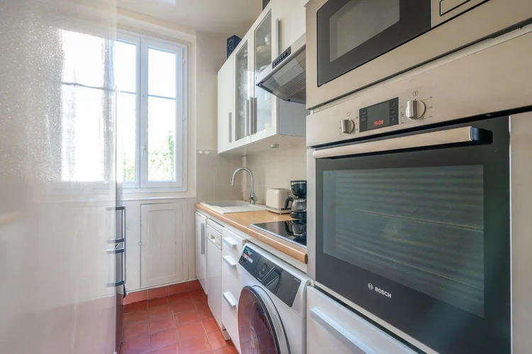 Cuisine – Avenue Daumesnil, Paris 12e