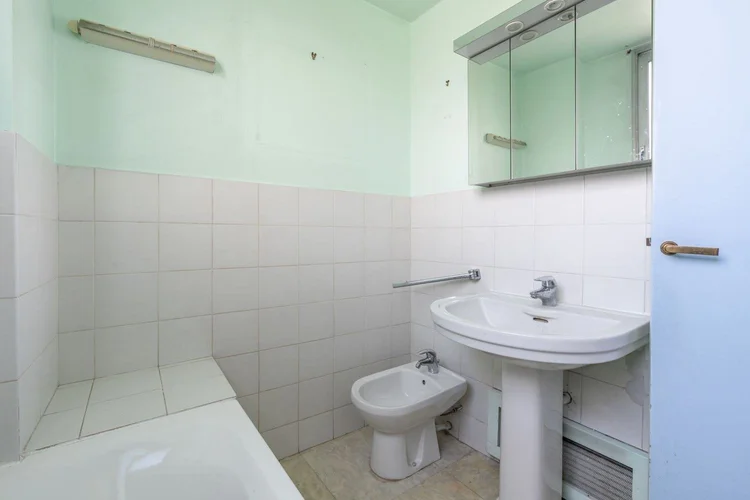Salle de bains – Rue de la Brèche aux Loups, Paris 12e