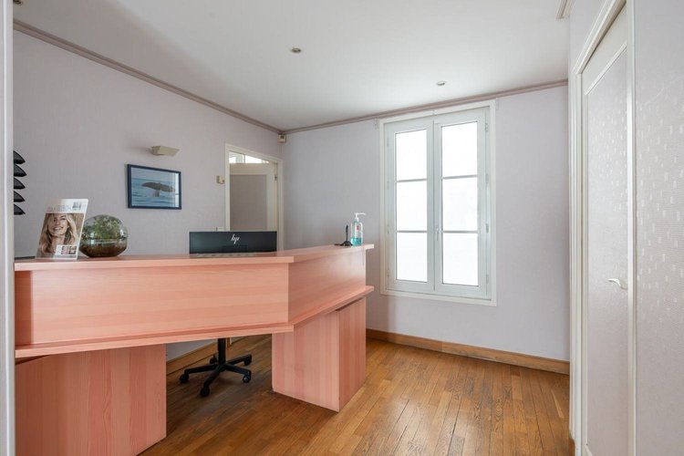 Accueil et salle d'attente – Cours de Vincennes, Paris 12e