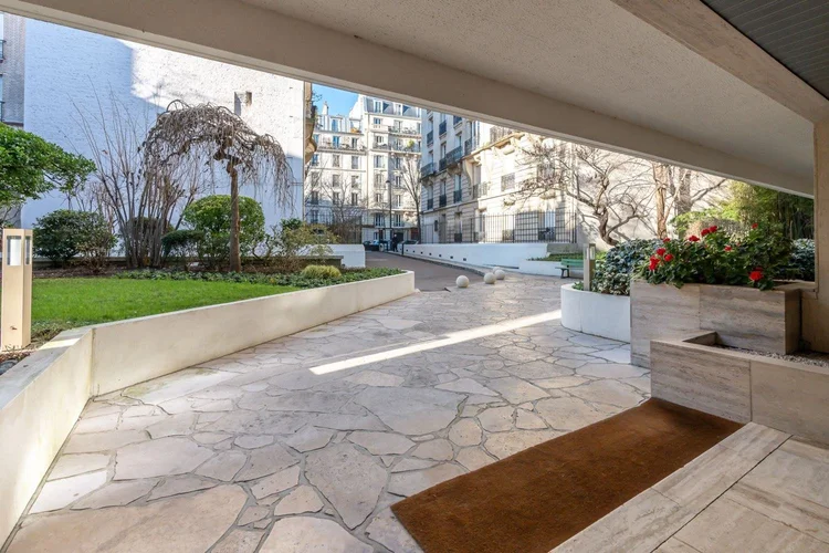 Parties communes – Rue Fabre d'Églantine, Paris 12e