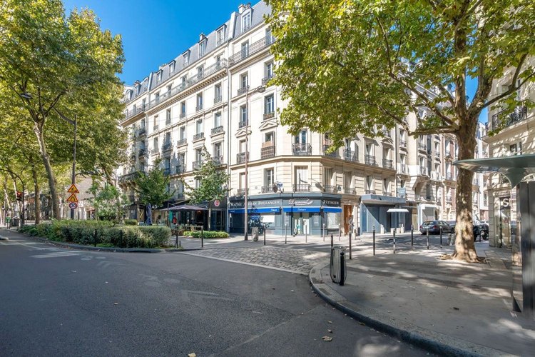 Façade et vues – Avenue Daumesnil, Paris 12e