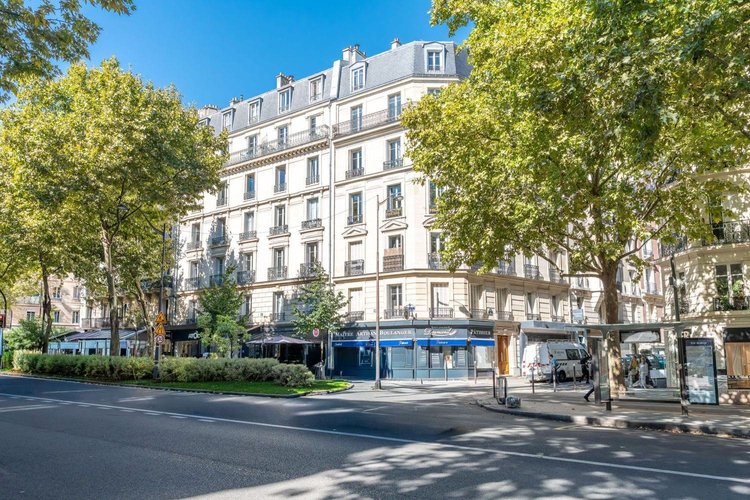 Façade et vues – Avenue Daumesnil, Paris 12e