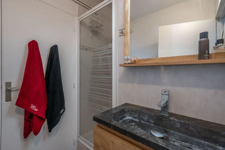 Salle de bains – Cité Champagne, Paris 20e