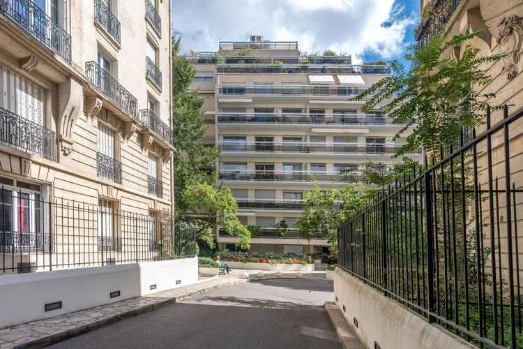 Rue Fabre d'Églantine, Paris 12e