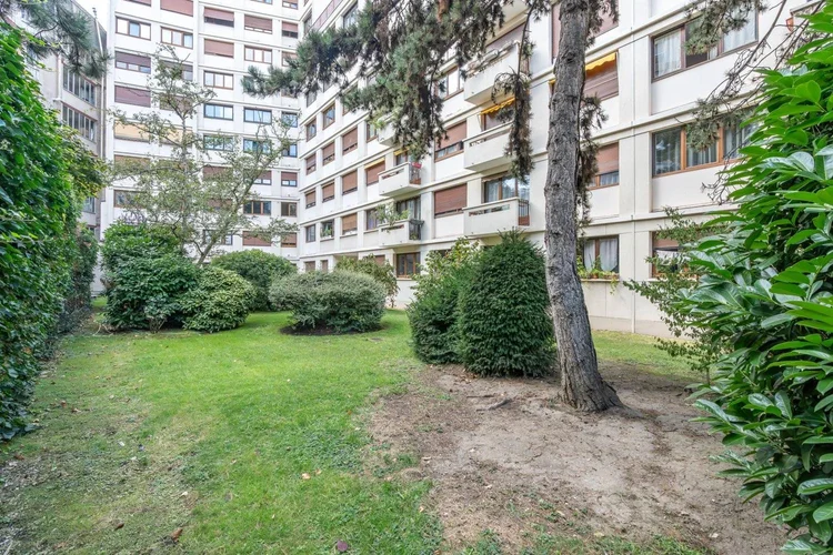 Parties communes – Rue Fabre d'Églantine, Paris 12e