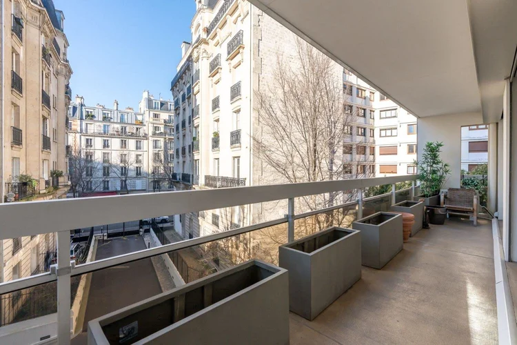 Façade et vues – Rue Fabre d'Églantine, Paris 12e