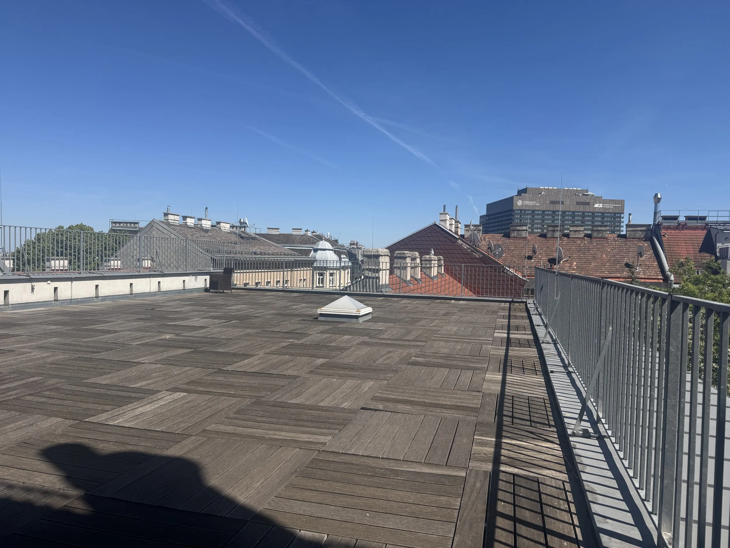Dachterrasse Atomos Klinik Wien